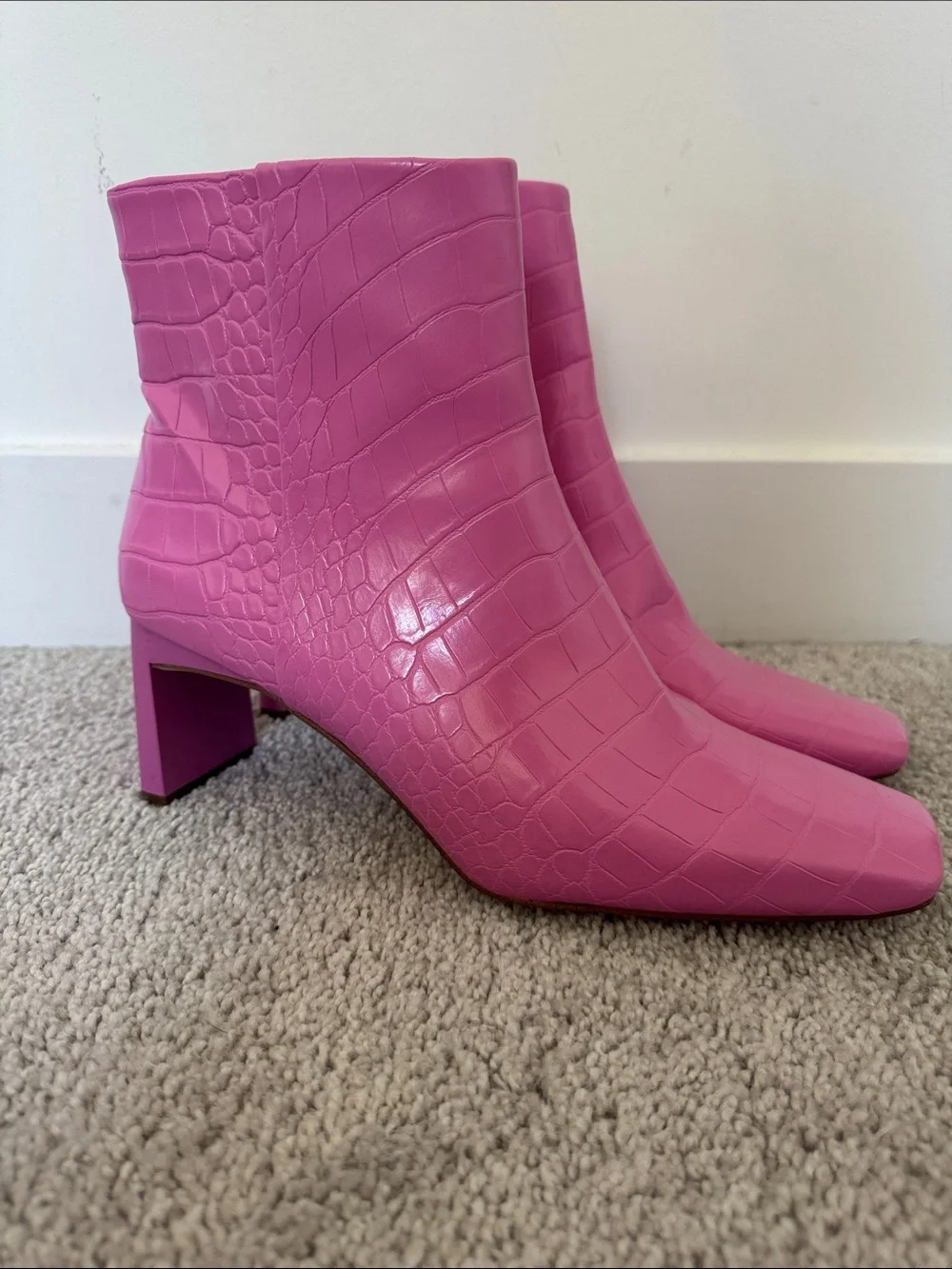 Circus by Sam Edelman stylish pink